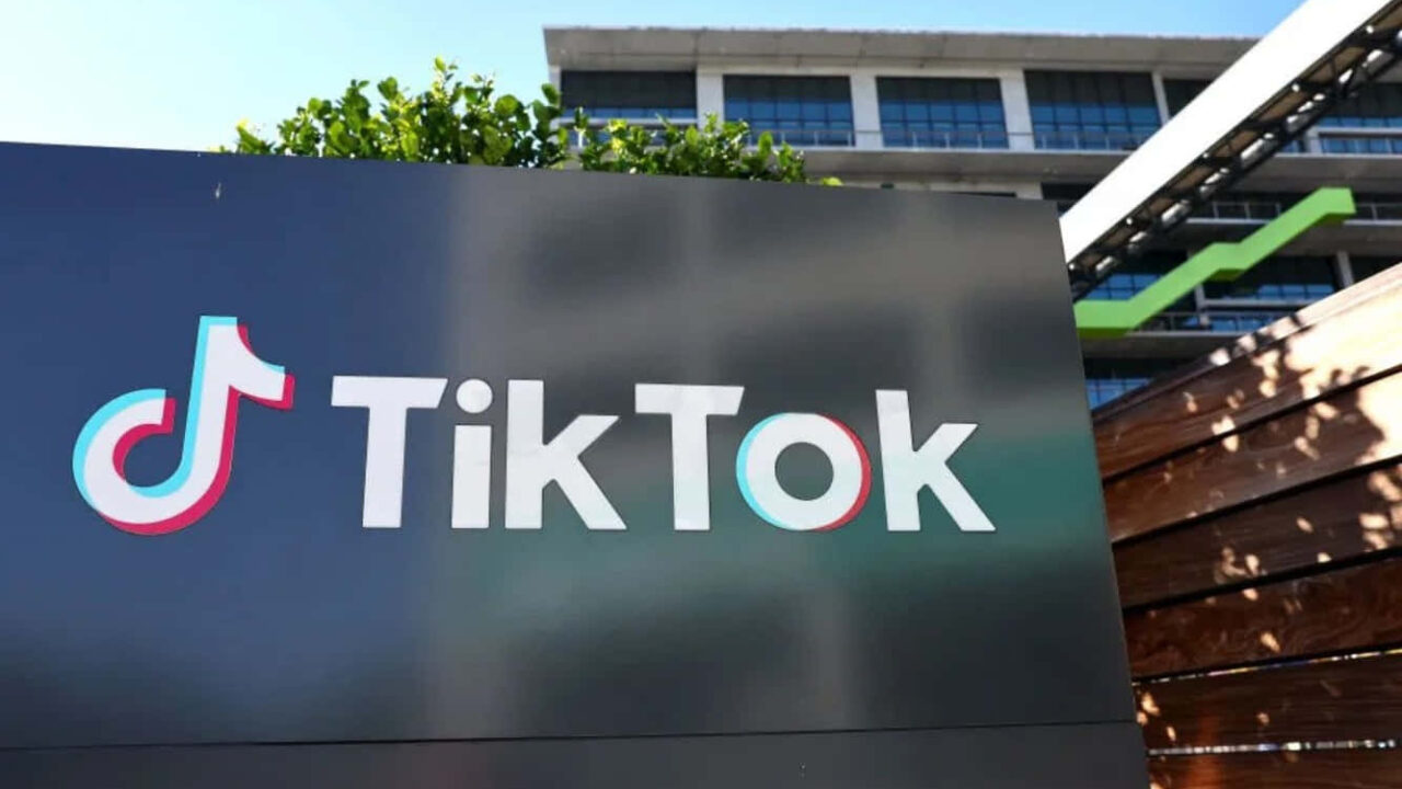 TikTok vira vitrine de vendas: como a plataforma se transformou em um canal poderoso para e-commerces